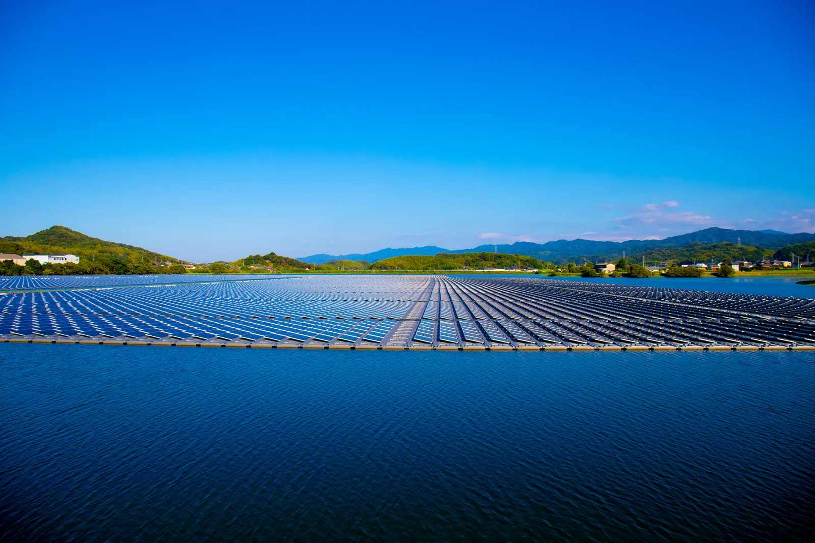 Plutajuća solarna elektrana
